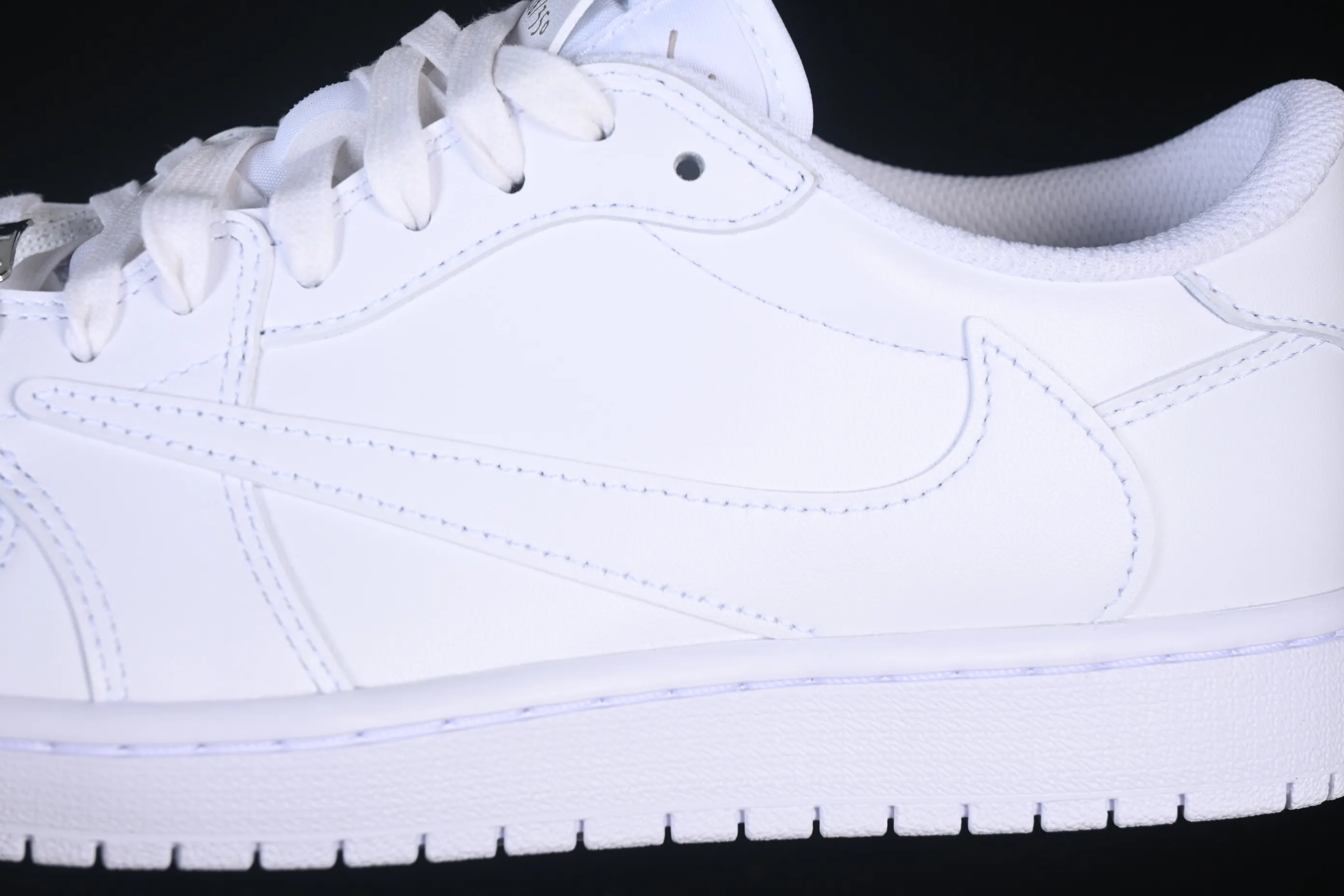 All categories Air Jordan Jordan series basketball shoes Air Jordan 1 Low foreign trade version Travis Scott x Fragment Design x Air Jordan 1 Low OG SP AJ1 Joe 1 family and friends limited pure white low-top cultural casual sneakers TD1228-111